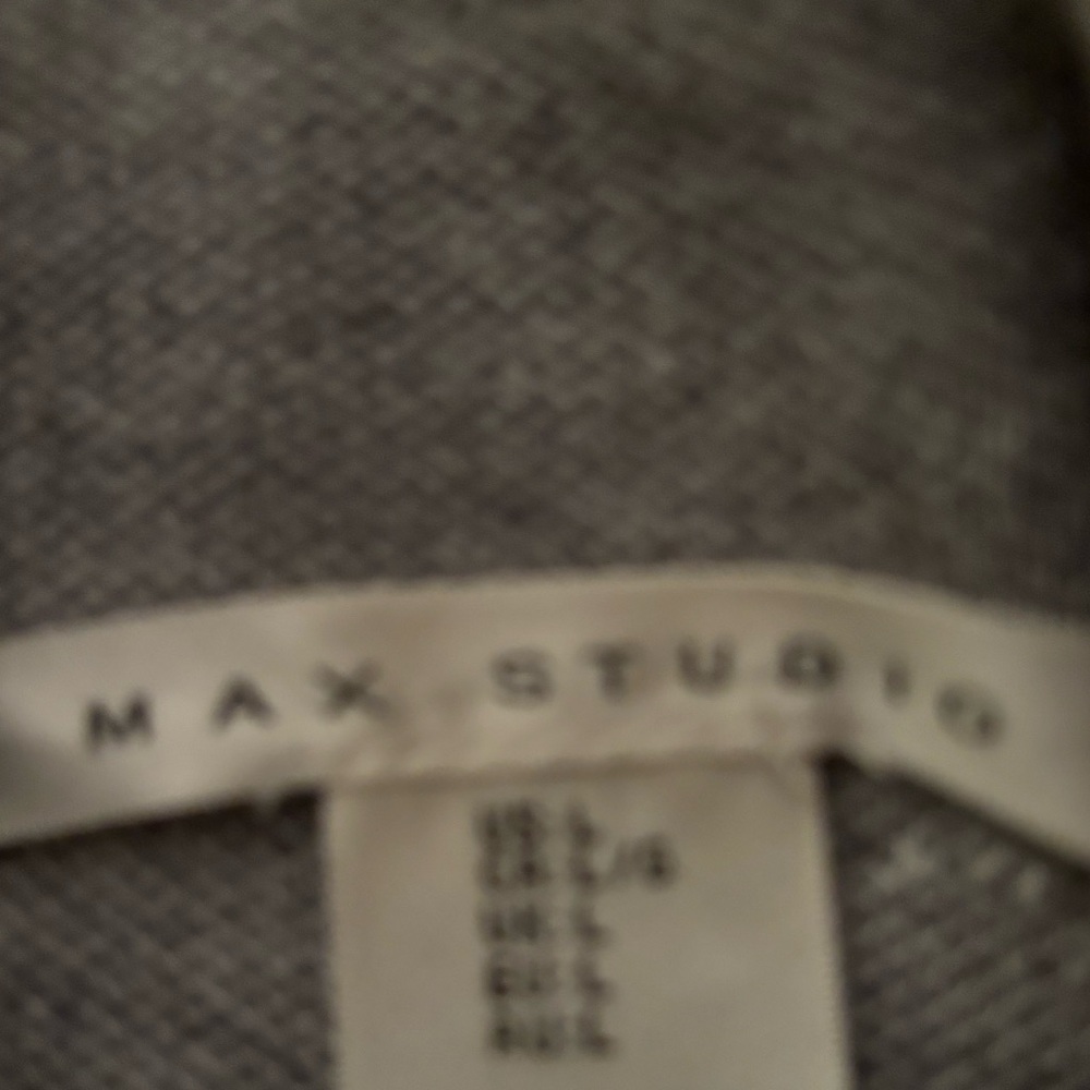 Max Studio Color Block Top - Picture 2 of 5